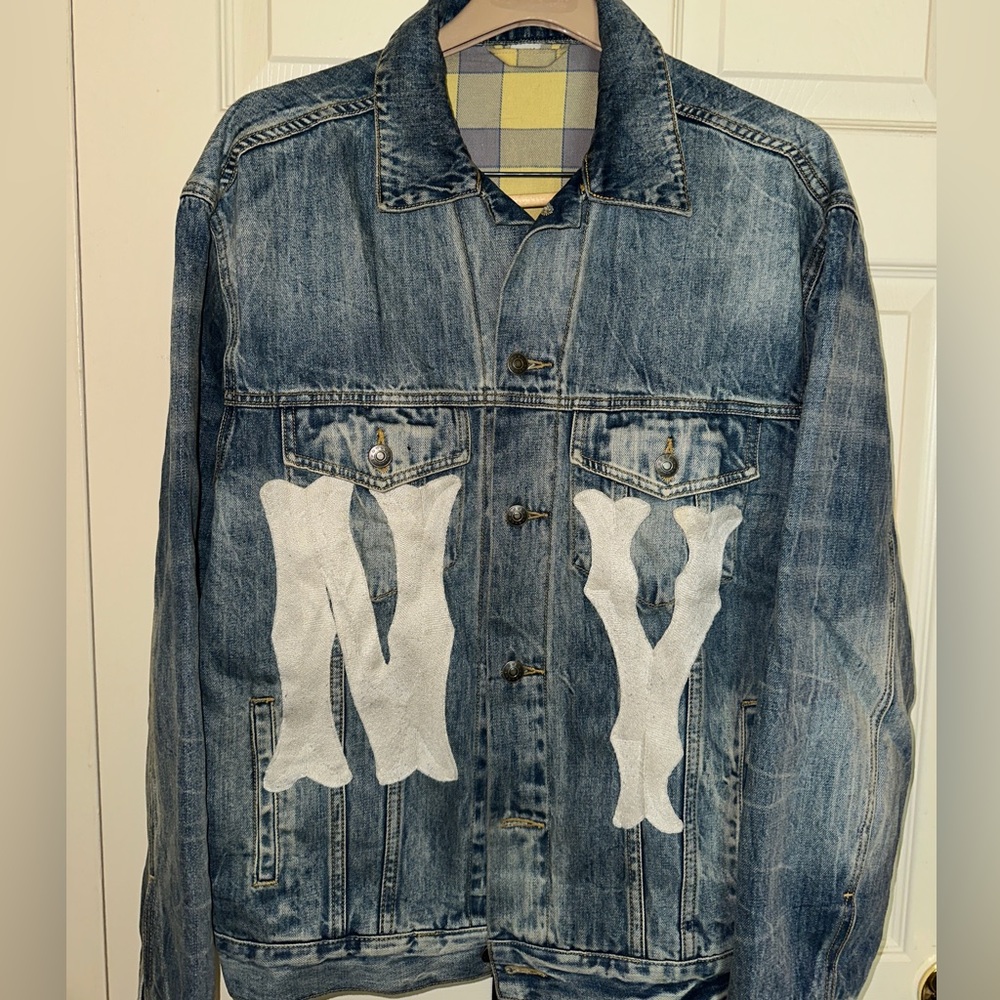 Gucci baseball NY Yankee denim jacket